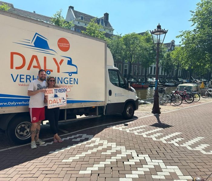 Tevreden klanten bij de verhuizing naar Uithoorn door Daly verhuisservice